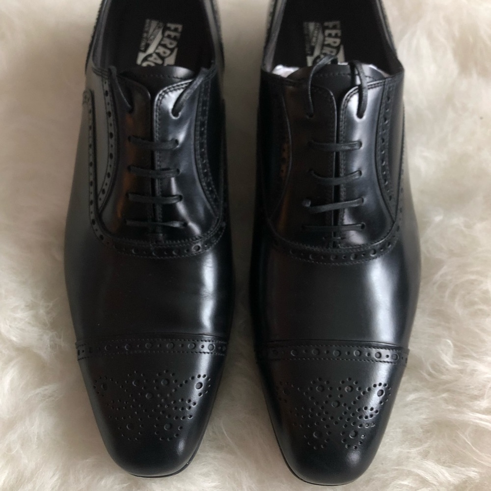 Men Ferragamo shoe
